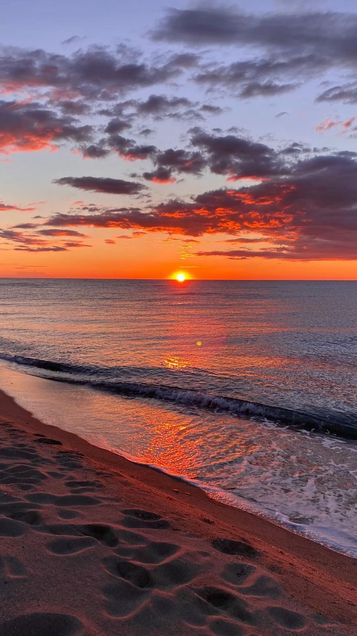 Pin By Manonnn_82 On Paysage Vacances | Sunset Photography, Beach Sunset Wallpaper, Sky Aesthetic